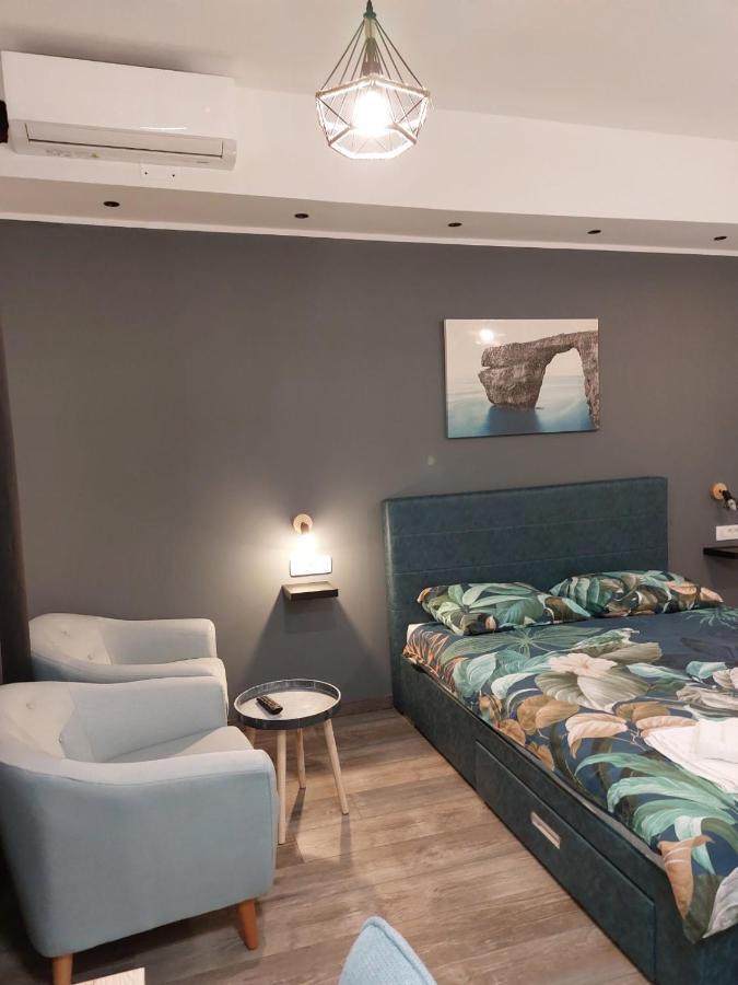 And Feral Guest house 3*